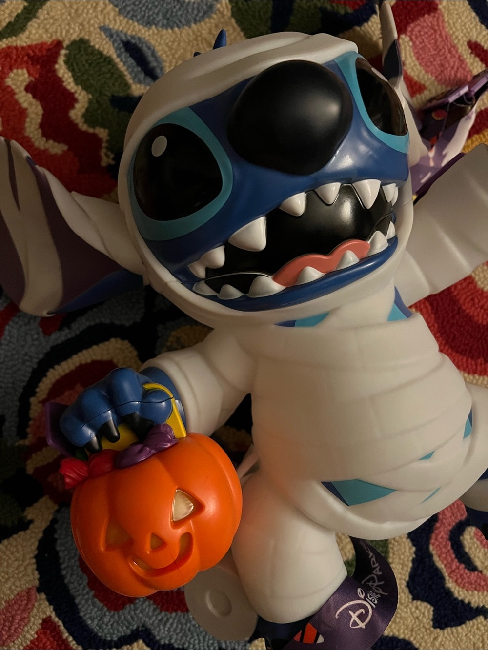 ❤️❤️Disney Blue & White Stitch Mummy Trick-or-Treat Popcorn Bucket with Pumpkin - Picture 3 of 4